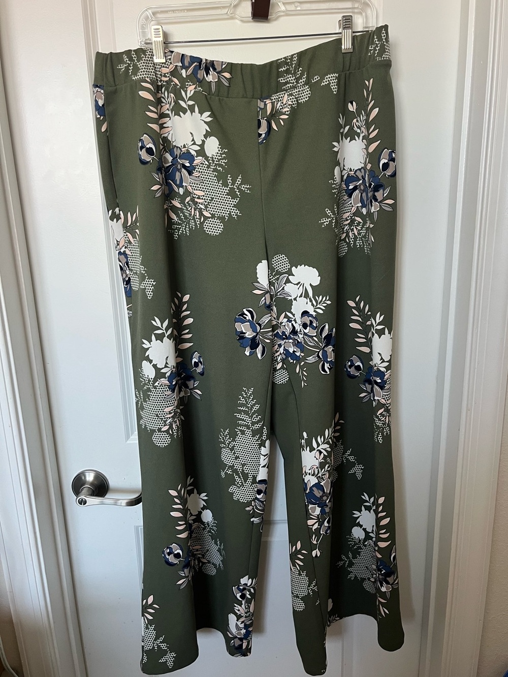 Catos Fashion Olive Green Floral Wide-Leg Pull-On Pants